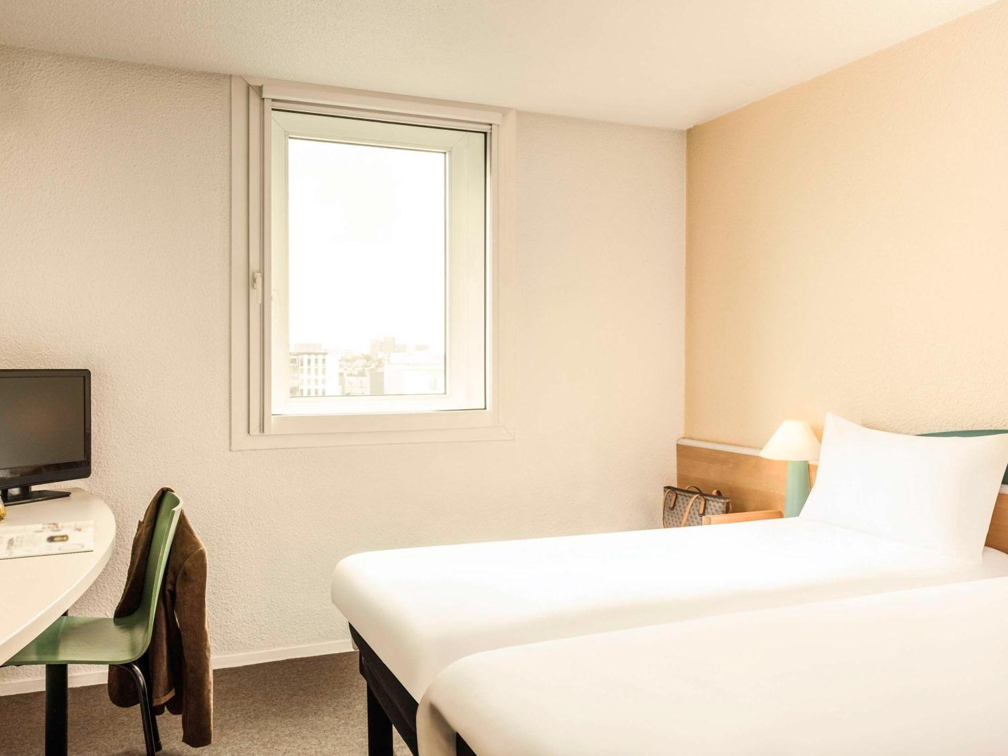 Ibis Paris Porte De Bercy Charenton-le-Pont Luaran gambar